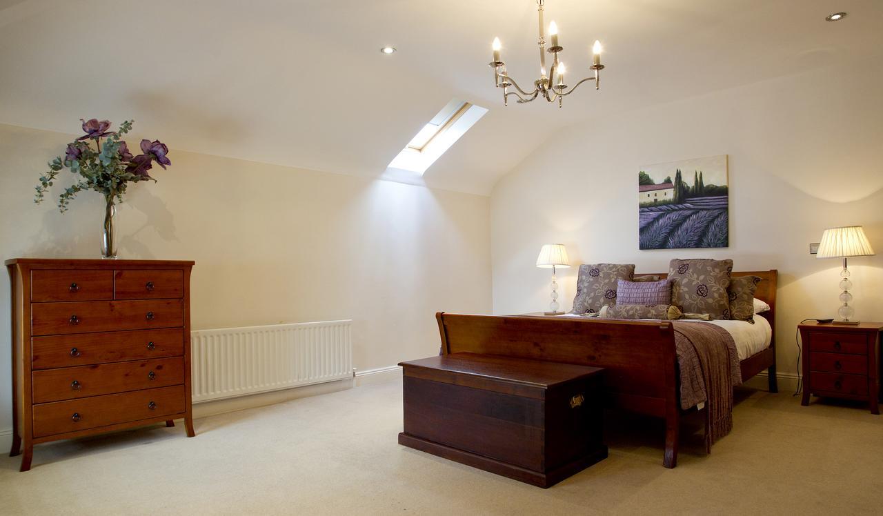 Moyvalley Hotel Self Catering Cottages Exteriör bild