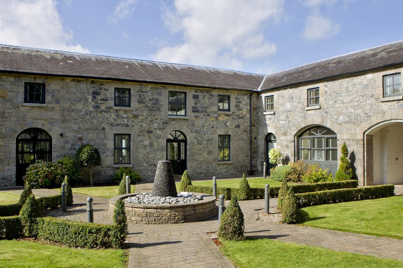 Moyvalley Hotel Self Catering Cottages Exteriör bild