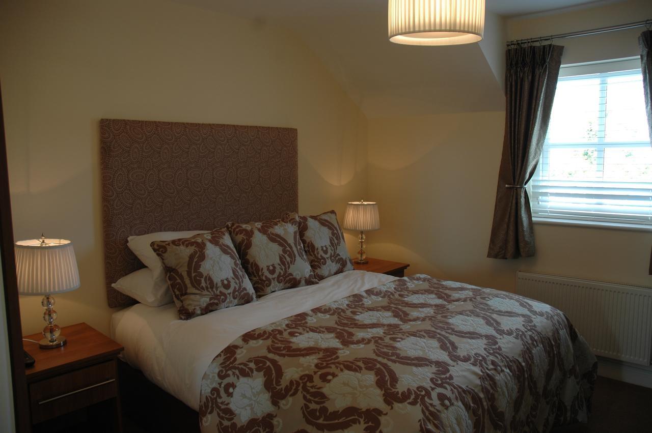 Moyvalley Hotel Self Catering Cottages Exteriör bild