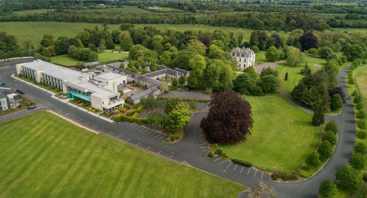 Moyvalley Hotel Self Catering Cottages Exteriör bild